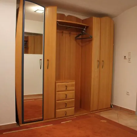 Schwabing- Souterrain Munich