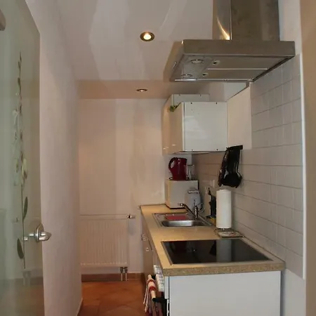 Schwabing- Souterrain Apartman