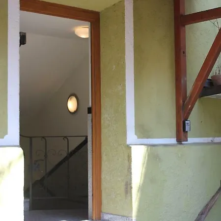 Schwabing- Souterrain * München